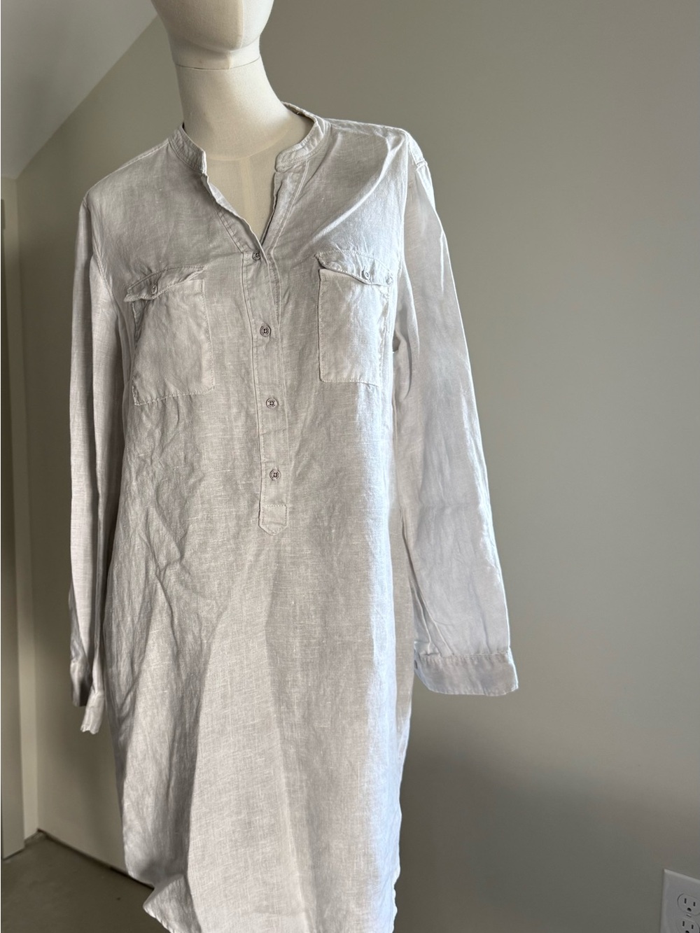 Malvin Hamburg-Germany Women’s Light Gray Linen Henley dress